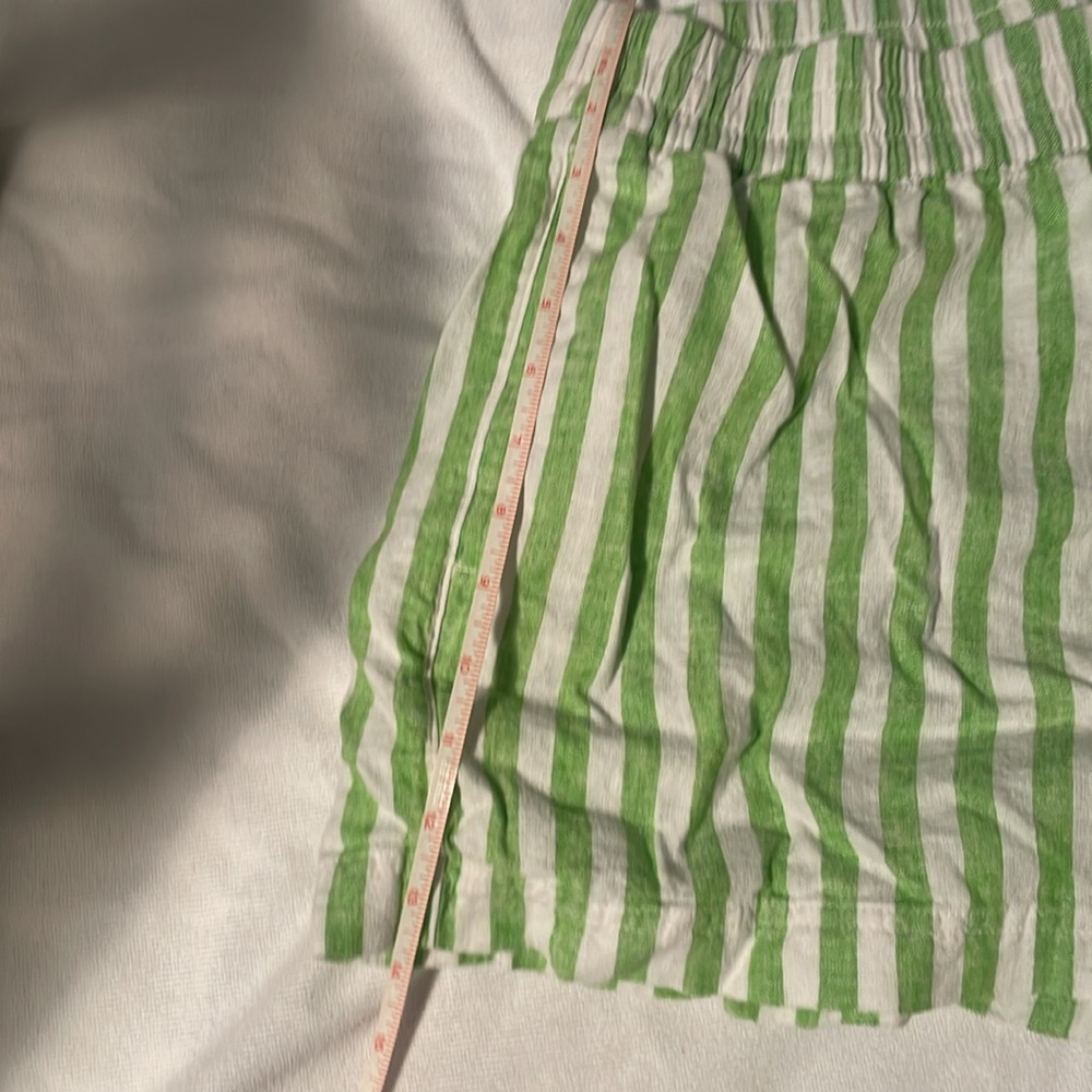 Old navy linen blend green stripe shorts - Picture 4 of 6